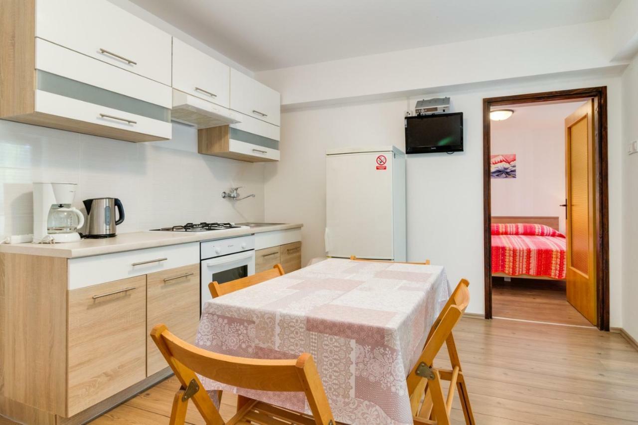 Apartments Perka Near Beach Pula Exterior photo